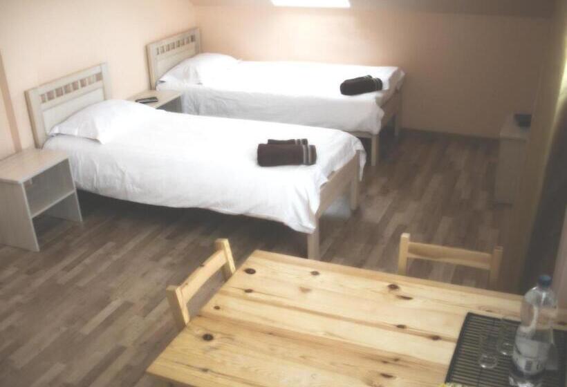 پانسیون Arsenal