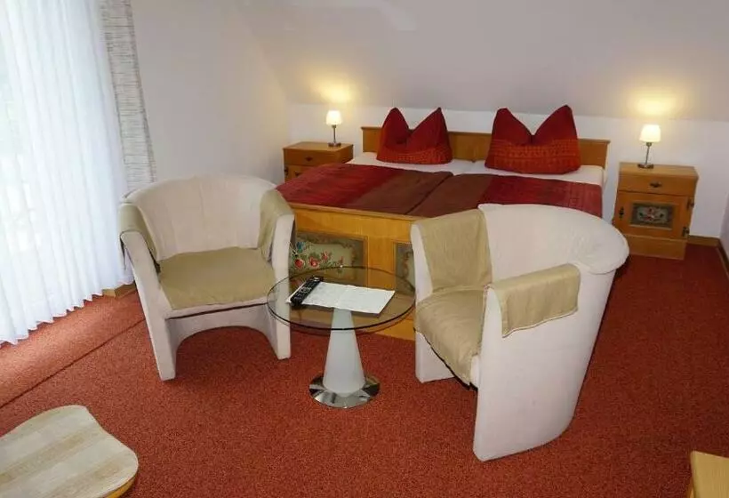 Retkeilymaja Gästehaus Mira
