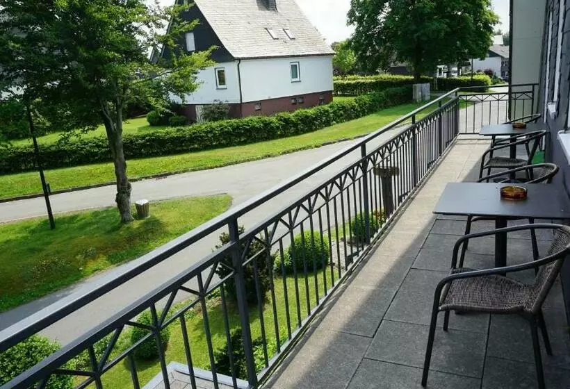 Retkeilymaja Gästehaus Mira