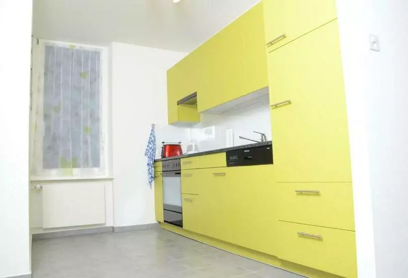 پانسیون Guesthouse Casa Esperanza Basel