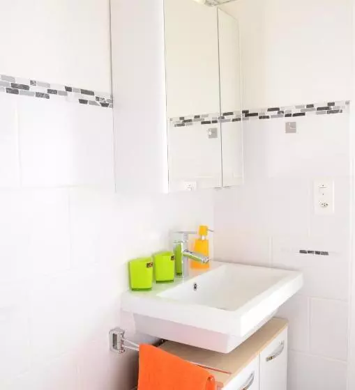 پانسیون Guesthouse Casa Esperanza Basel