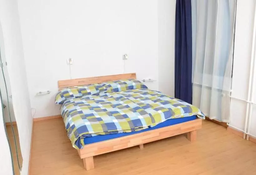 پانسیون Guesthouse Casa Esperanza Basel