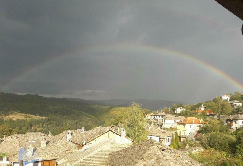 펜션 Sharkov Guest House