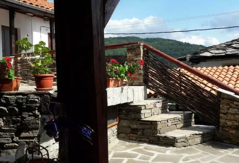 Majatalo Sharkov Guest House