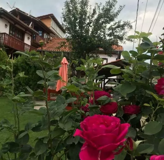 Majatalo Sharkov Guest House