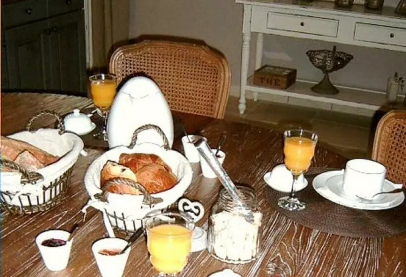 تختخواب و صبحانه La Villa Camille