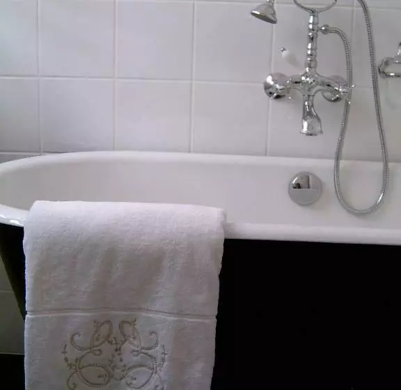 تختخواب و صبحانه La Villa Camille