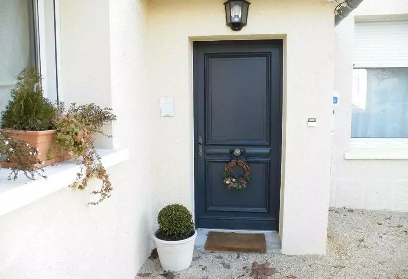 تختخواب و صبحانه La Villa Camille