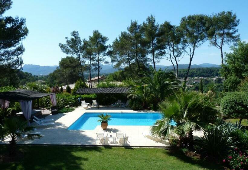 ベッドアンドブレックファースト Le Mas Du Péré