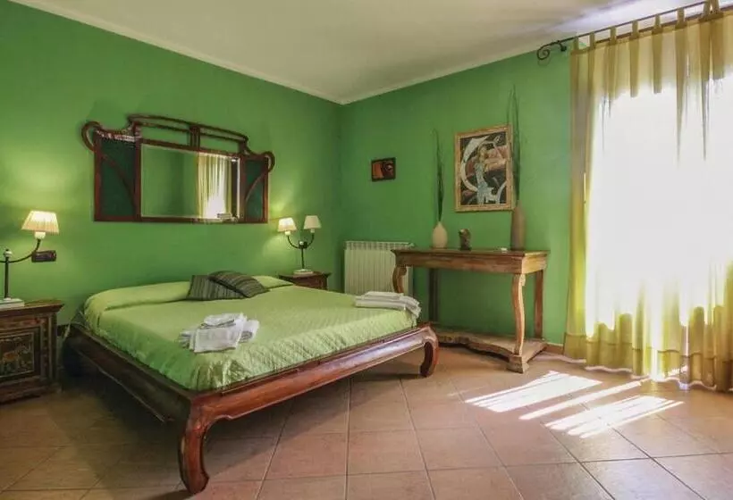 Aamiaismajoitus (B&B) Palazzo Conforti Tree House Resort