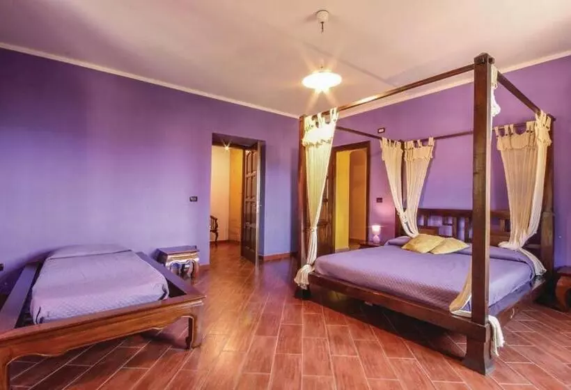 Aamiaismajoitus (B&B) Palazzo Conforti Tree House Resort