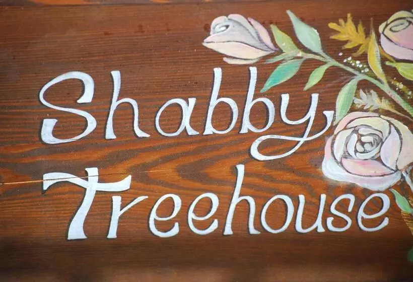 Aamiaismajoitus (B&B) Palazzo Conforti Tree House Resort