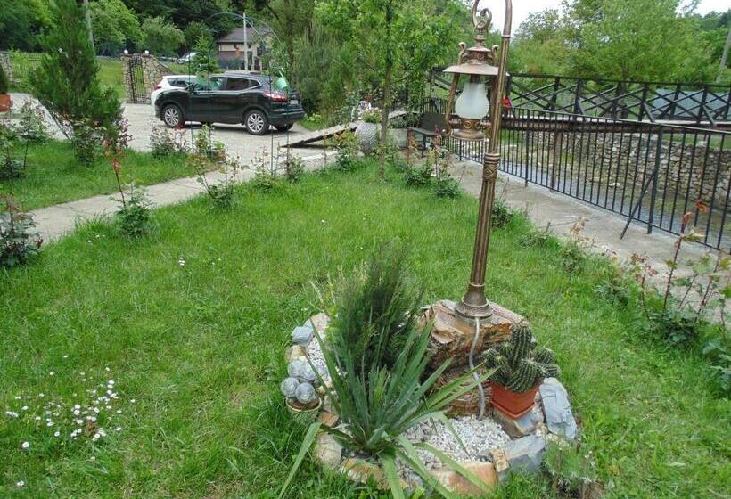 پانسیون Eden Maison