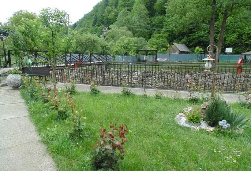 Majatalo Eden Maison