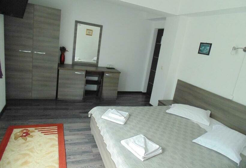 پانسیون Eden Maison