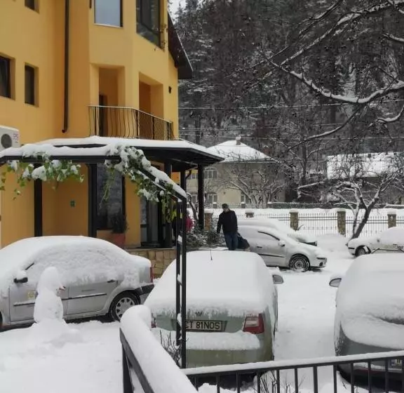 Majatalo Eden Maison