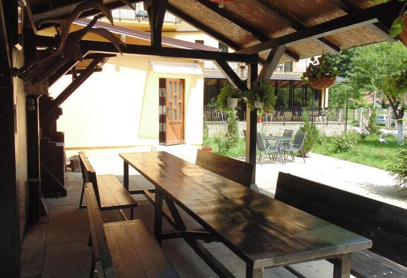 پانسیون Eden Maison