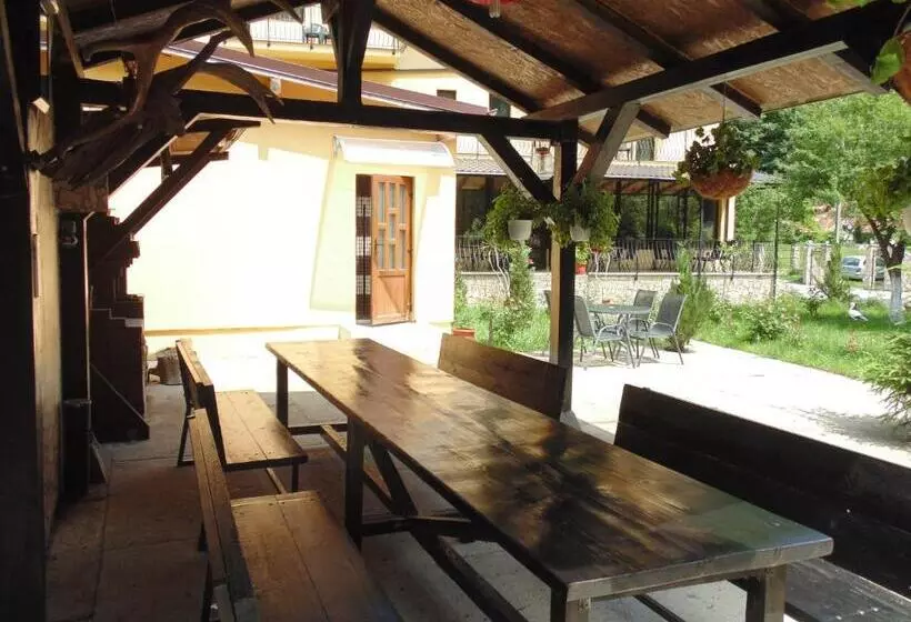 Majatalo Eden Maison