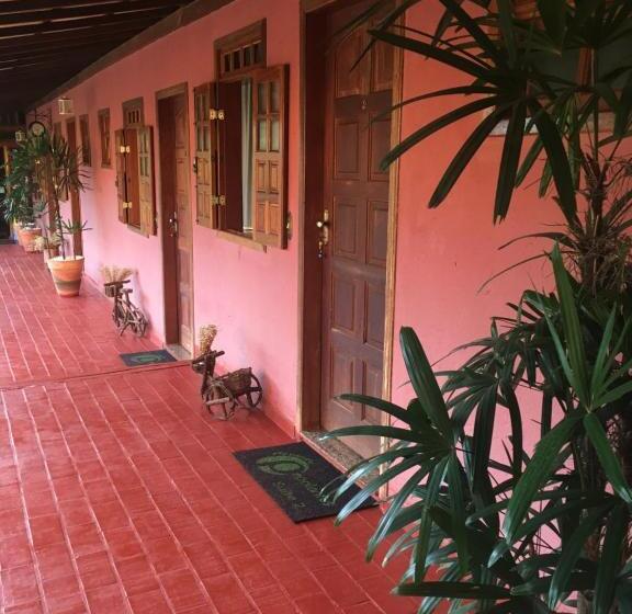 ペンション Pousada Pepalantus