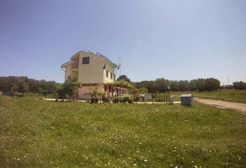 پانسیون Sirius Guest House