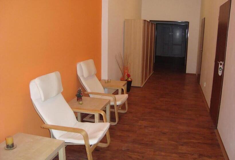 פנסיון Ubytovací Areál Rouchovany