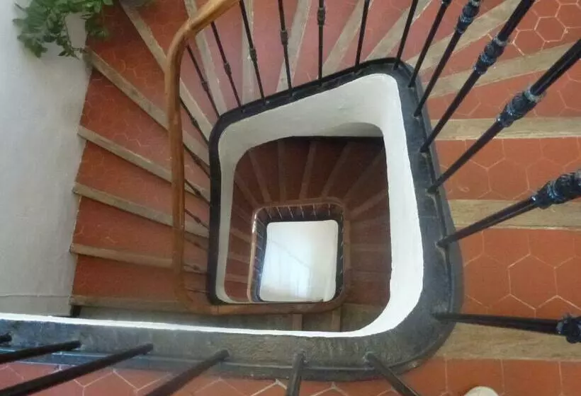 L Auberge Espagnole   Bed & Breakfast