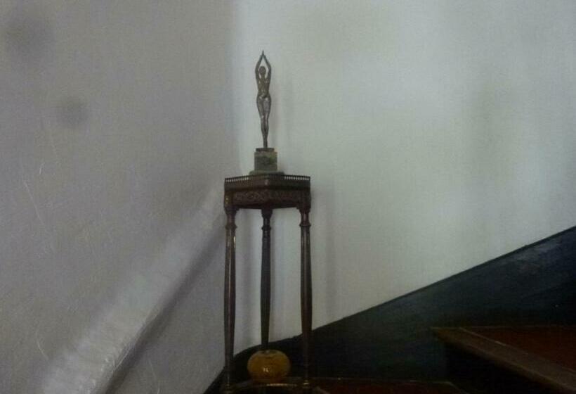 L Auberge Espagnole   Bed & Breakfast