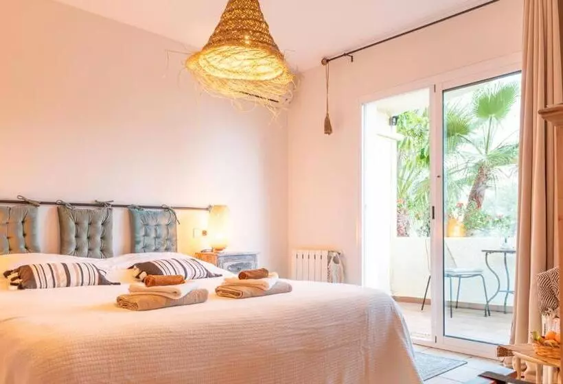 Majatalo Guesthouse Villa Altea