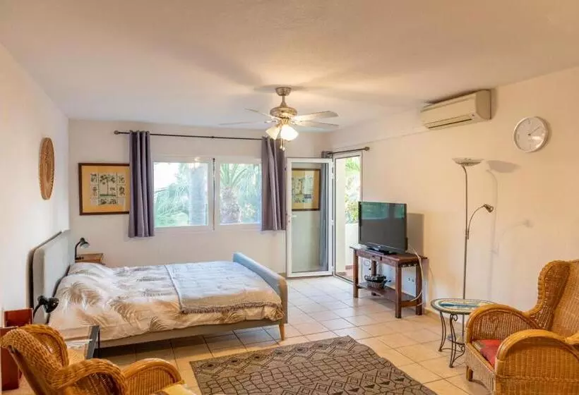 Majatalo Guesthouse Villa Altea