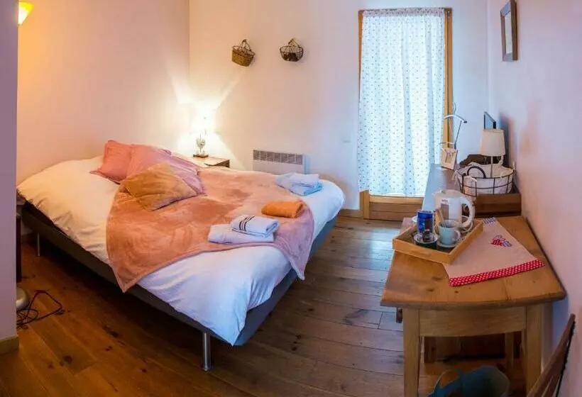 Aamiaismajoitus (B&B) Les Chambres De La Weiss