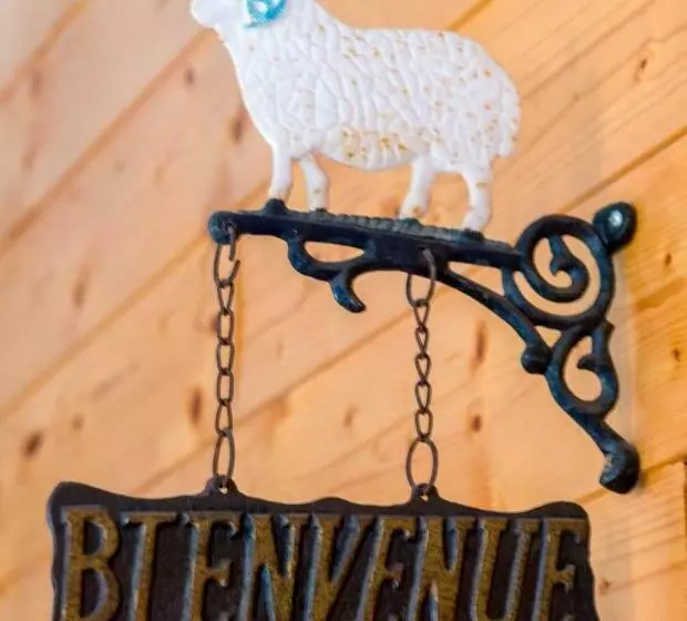 Aamiaismajoitus (B&B) Les Chambres De La Weiss