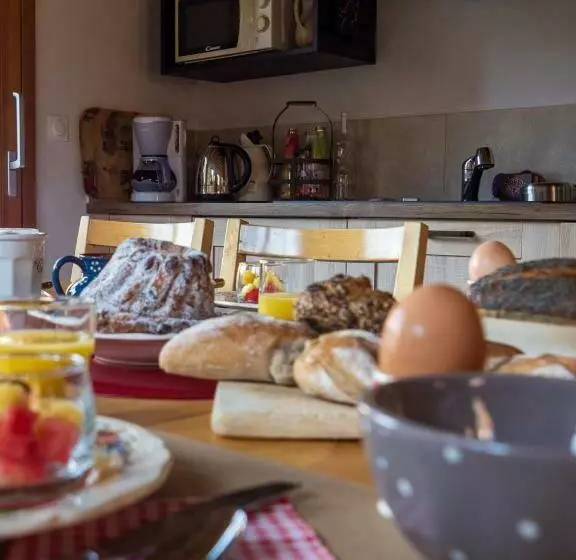 Aamiaismajoitus (B&B) Les Chambres De La Weiss