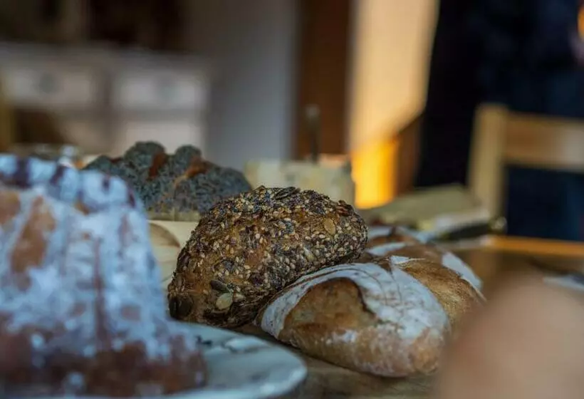 Aamiaismajoitus (B&B) Les Chambres De La Weiss