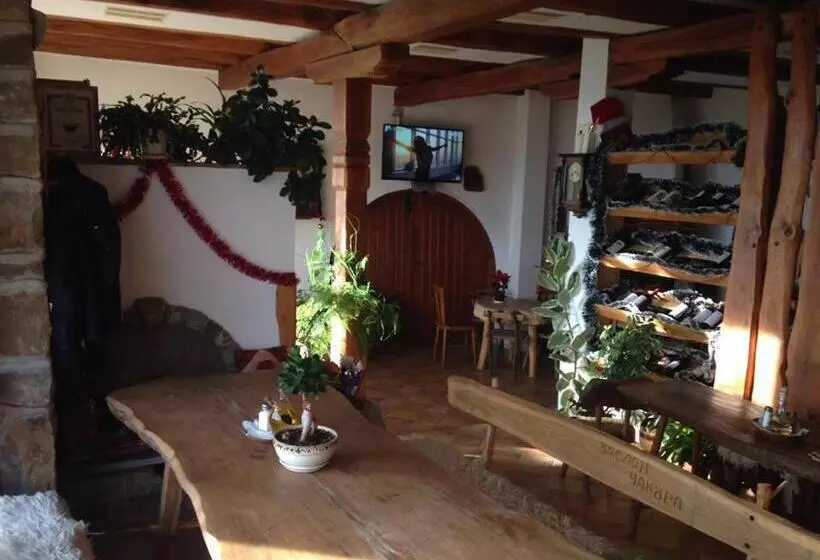 Hotelli Pri Chakara