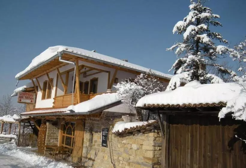 Hotelli Pri Chakara