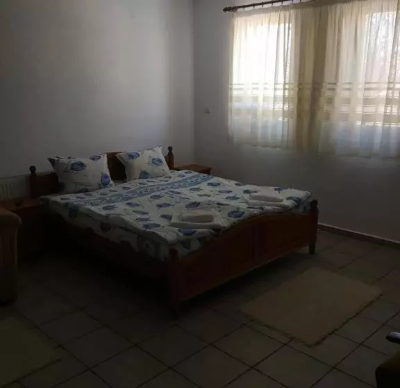 Hotelli Pri Chakara