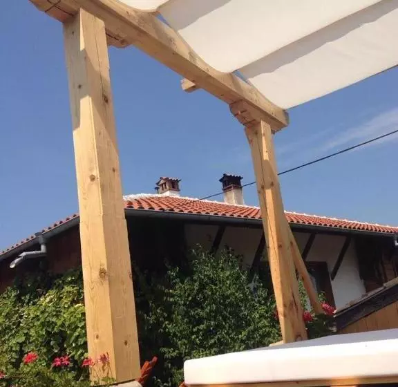 Hotelli Pri Chakara