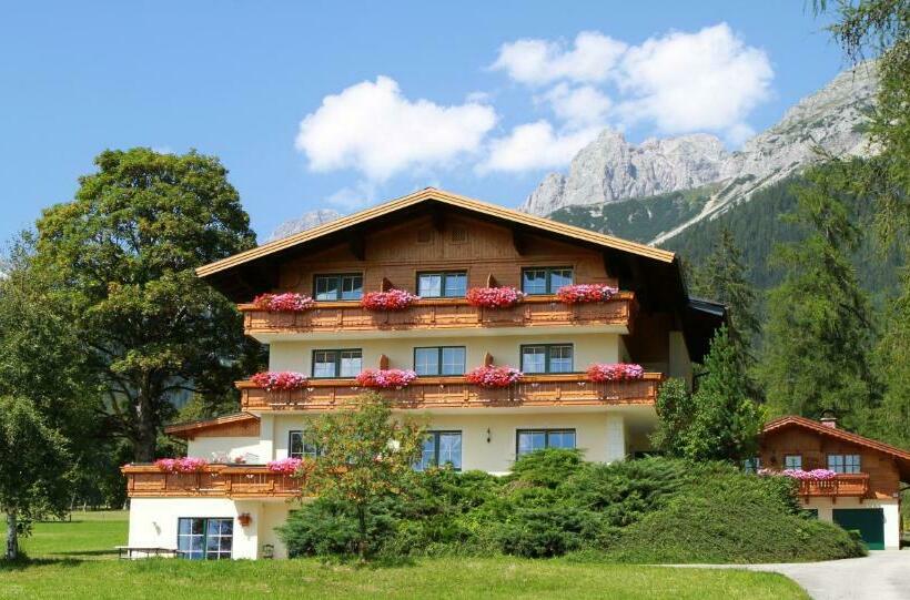 פנסיון Alpenperle