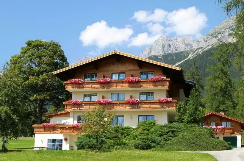 Pensió Alpenperle