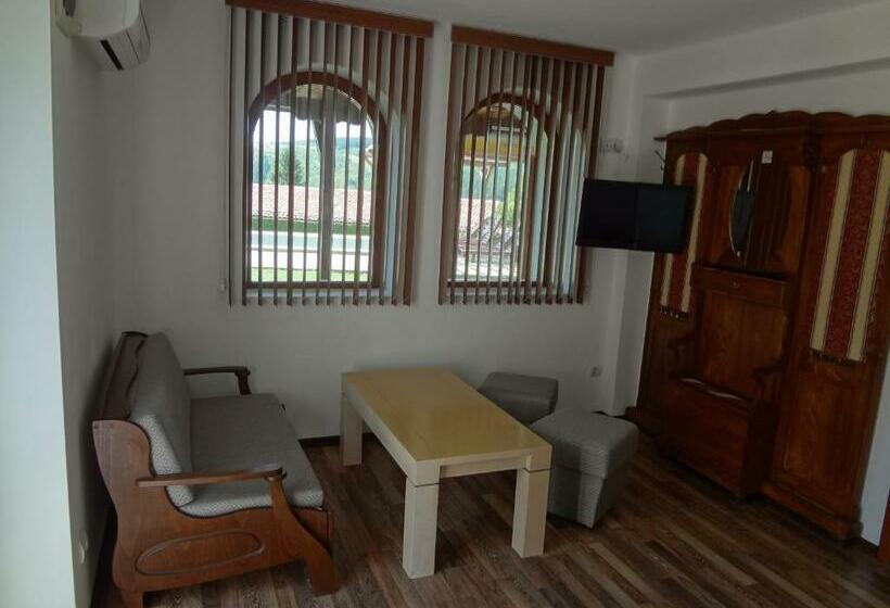 Пансион Guest House Diabora