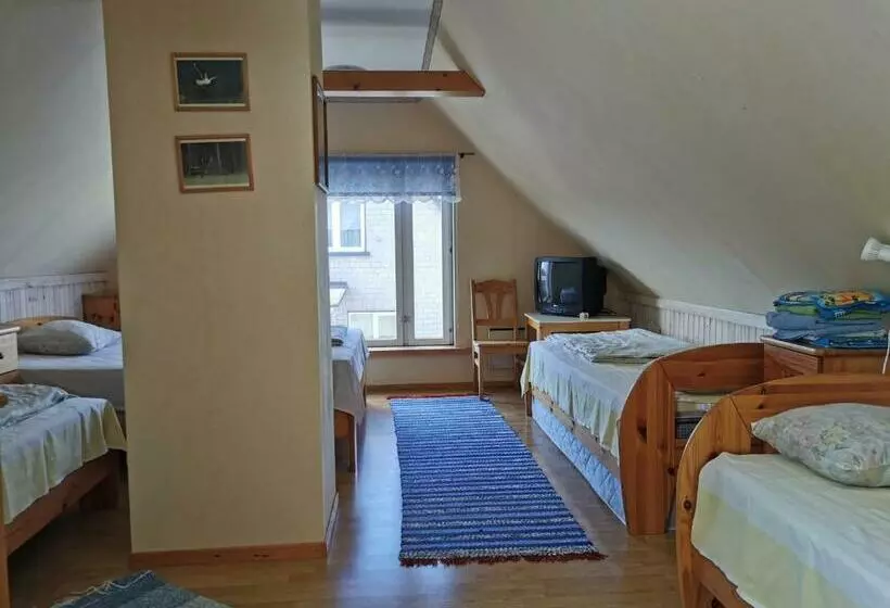 پانسیون Kaare Guesthouse