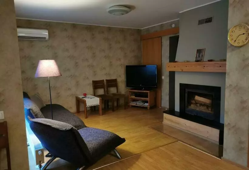 پانسیون Kaare Guesthouse