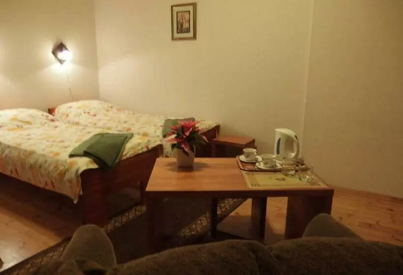 پانسیون Parks Guest House