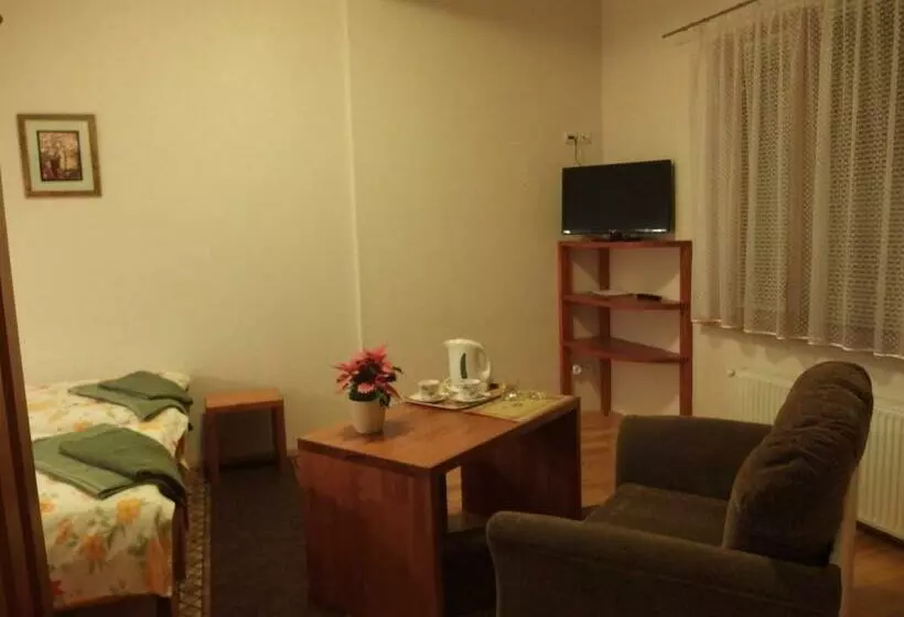 پانسیون Parks Guest House