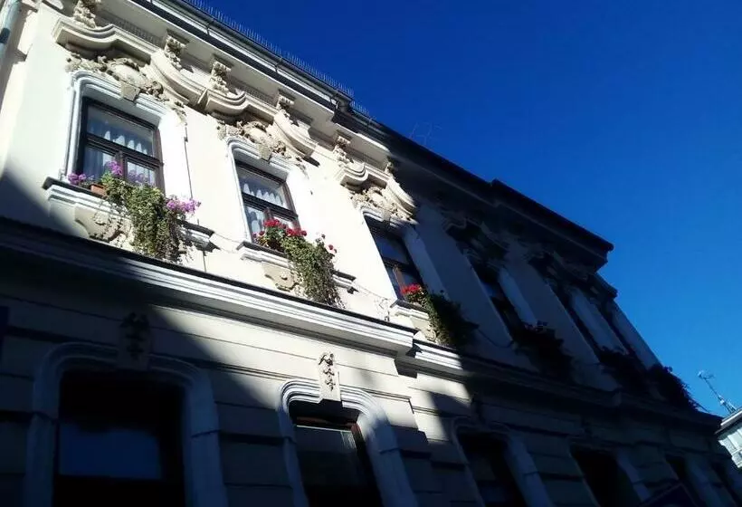 پانسیون Apartmány   Penzion Smetanka