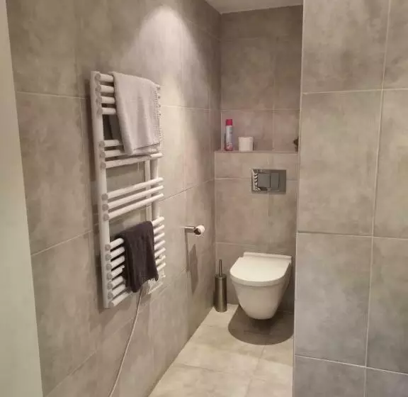 Aamiaismajoitus (B&B) Le Manoir De Morimont