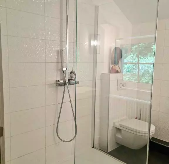 Aamiaismajoitus (B&B) Le Manoir De Morimont