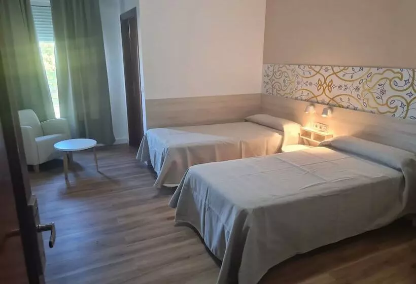 ホテル Balneario Fuentes Del Trampal