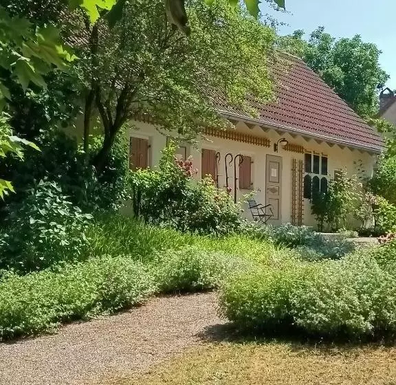 ホテル Garni Lindenhof Im Steigerwald