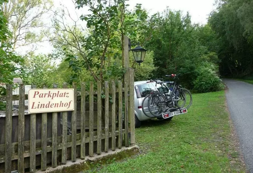 ホテル Garni Lindenhof Im Steigerwald